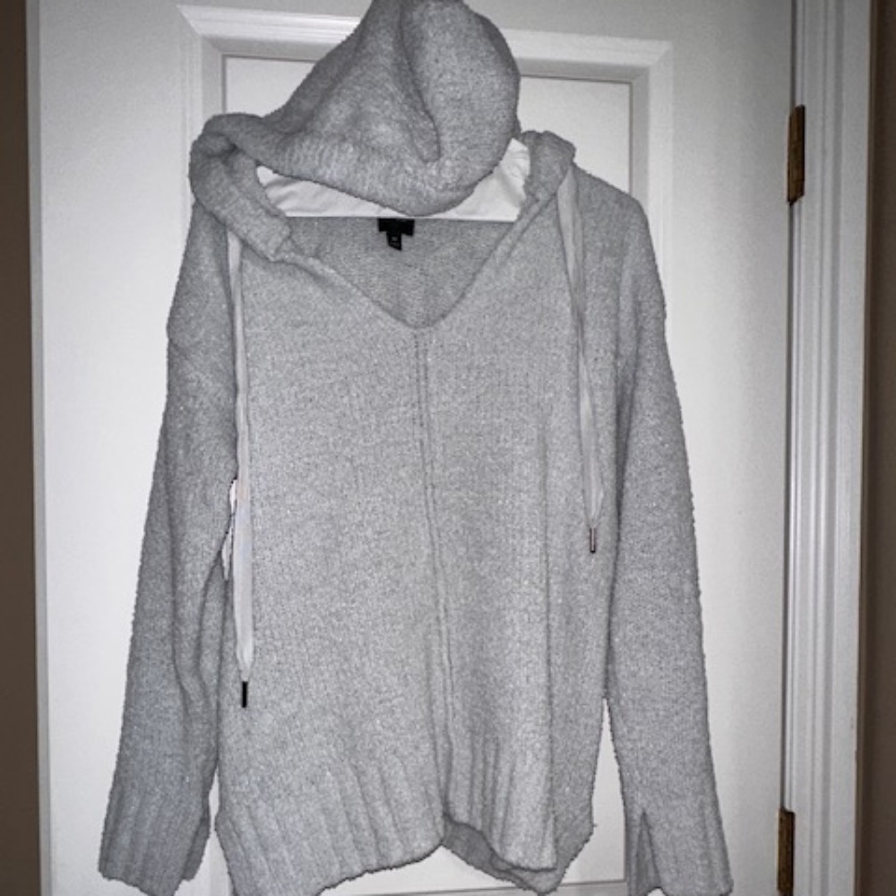 Simply Vera Wang Cozy Hoodie Sweater - Size Medium (Worn no more than 2x).
